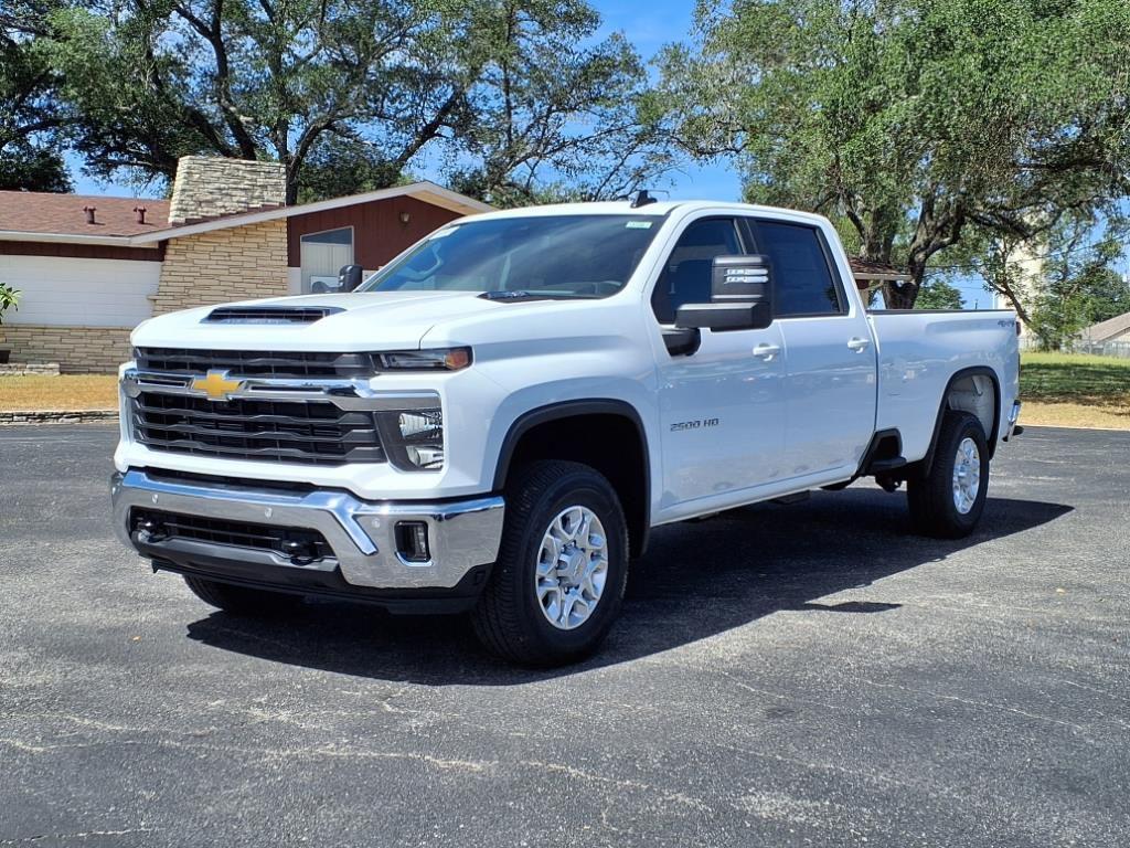 new 2025 Chevrolet Silverado 2500 car, priced at $69,000
