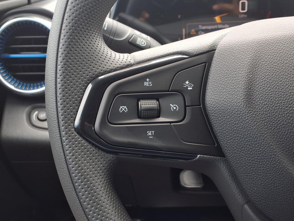 new 2025 Chevrolet Trax car, priced at $23,500