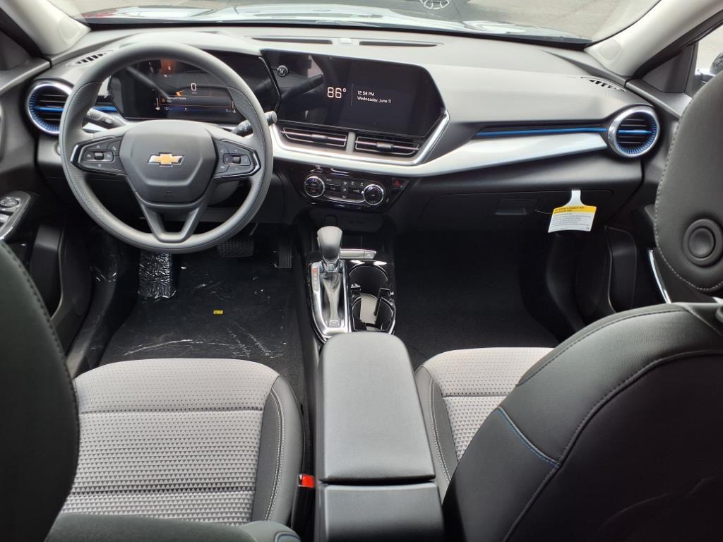 new 2025 Chevrolet Trax car, priced at $23,500