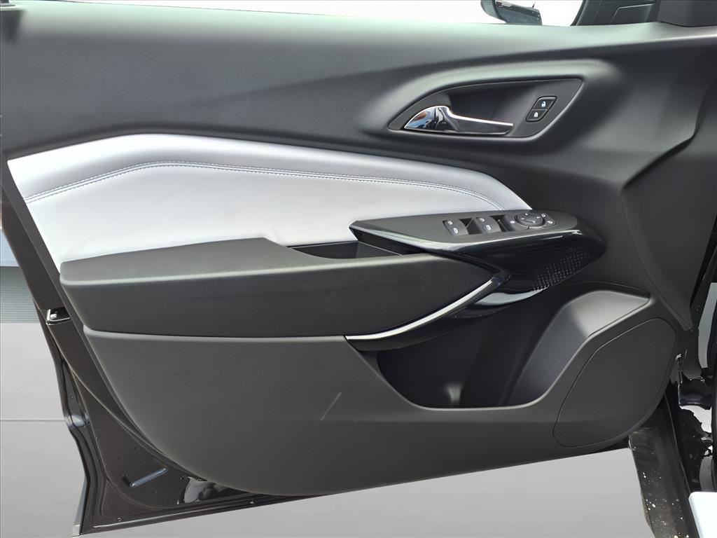 new 2025 Chevrolet Trax car, priced at $23,000