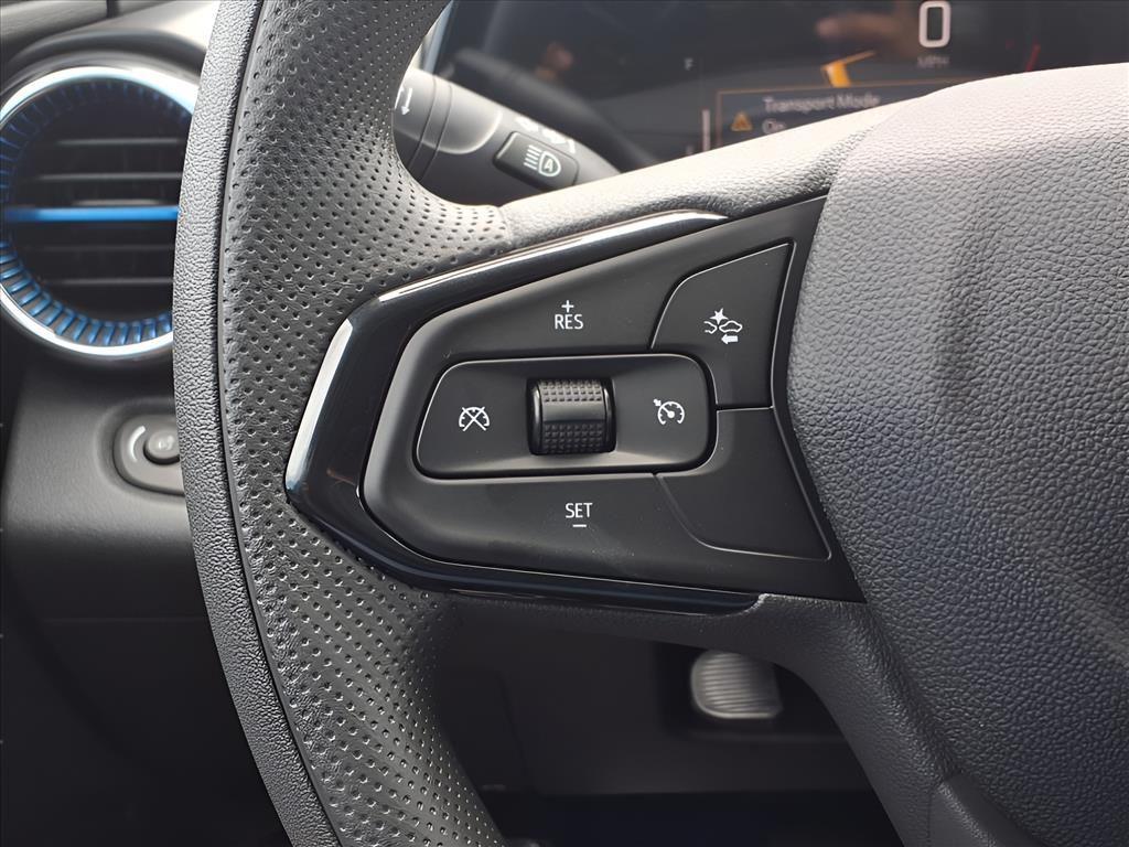 new 2025 Chevrolet Trax car, priced at $23,000
