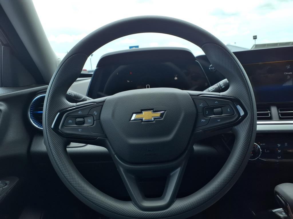 new 2025 Chevrolet Trax car, priced at $23,500