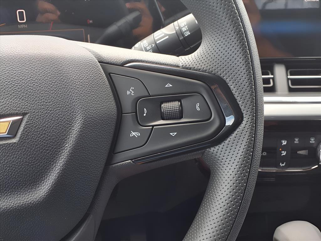 new 2025 Chevrolet Trax car, priced at $23,000
