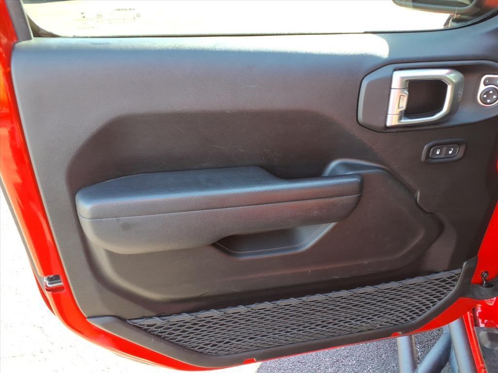 used 2022 Jeep Gladiator car, priced at $30,994