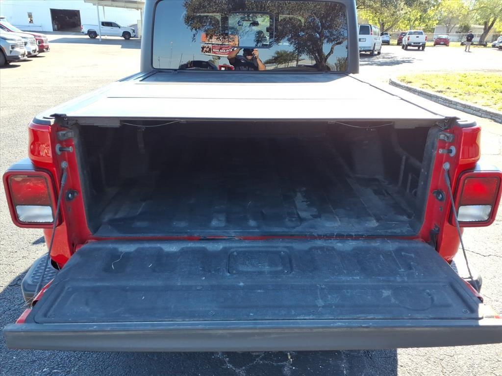 used 2022 Jeep Gladiator car, priced at $30,994