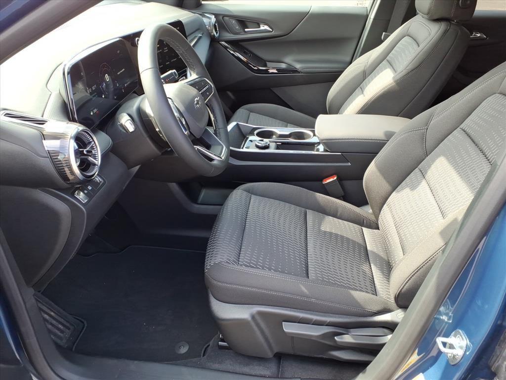 new 2026 Chevrolet Equinox car, priced at $30,540