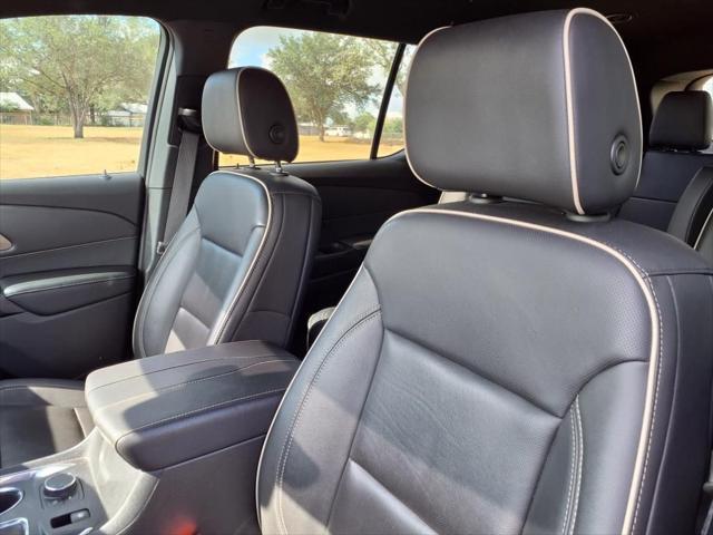 used 2023 Chevrolet Traverse car, priced at $33,791