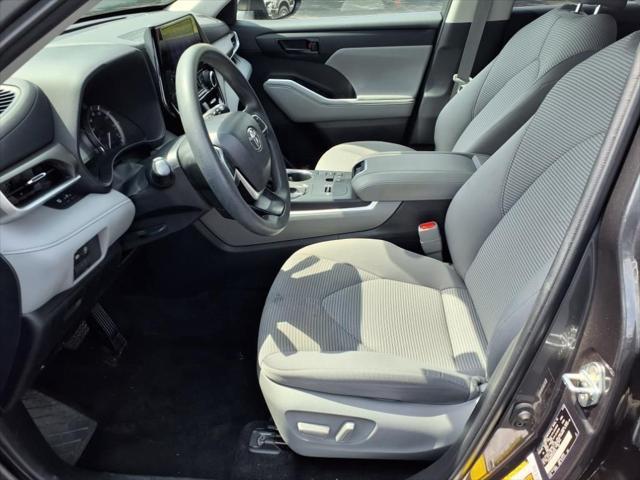 used 2023 Toyota Highlander car, priced at $29,991