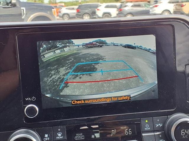 used 2023 Toyota Highlander car, priced at $29,991