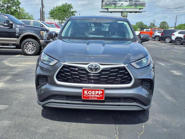 used 2023 Toyota Highlander car, priced at $29,991