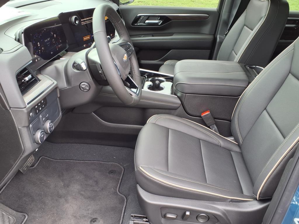 new 2025 Chevrolet Tahoe car, priced at $71,300