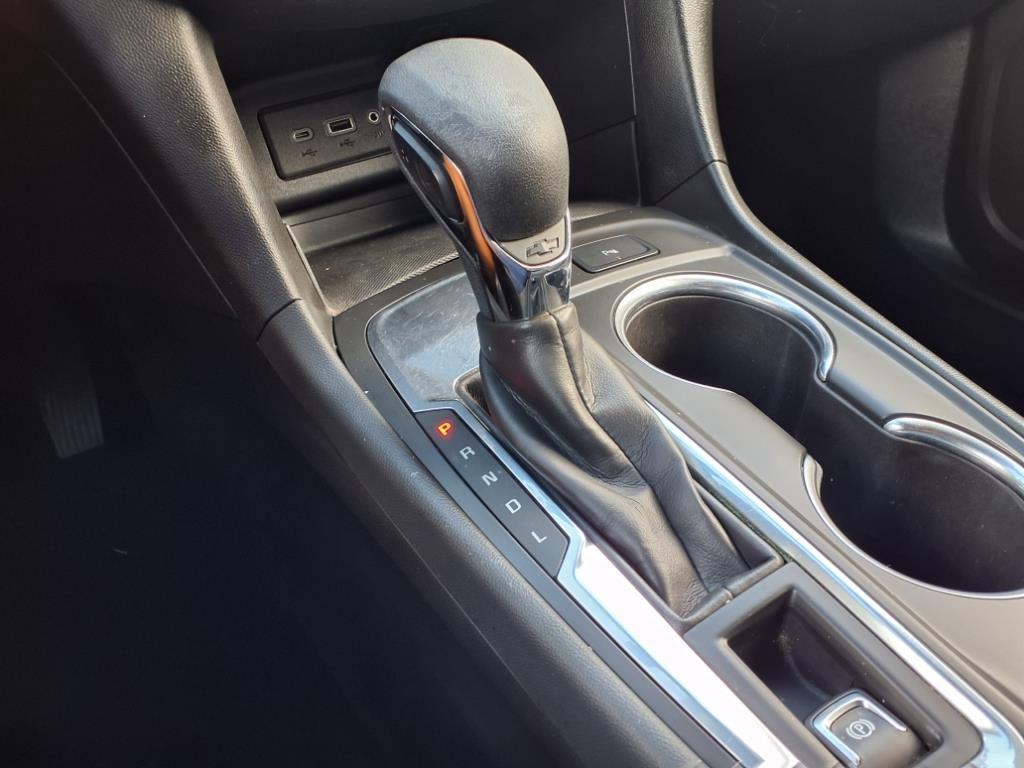 used 2023 Chevrolet Equinox car, priced at $18,994