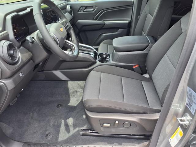 new 2025 Chevrolet Colorado car, priced at $33,140