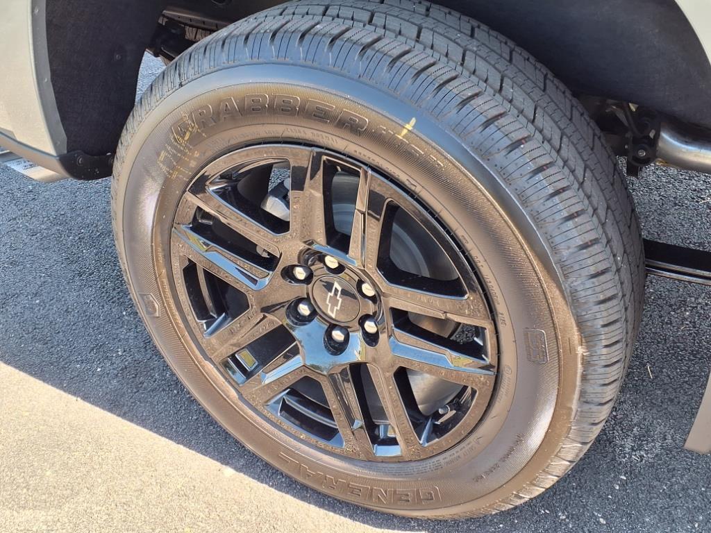 new 2025 Chevrolet Silverado 1500 car, priced at $42,730