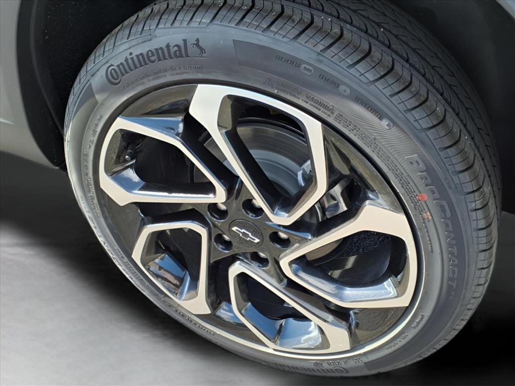 new 2025 Chevrolet Trax car, priced at $25,700