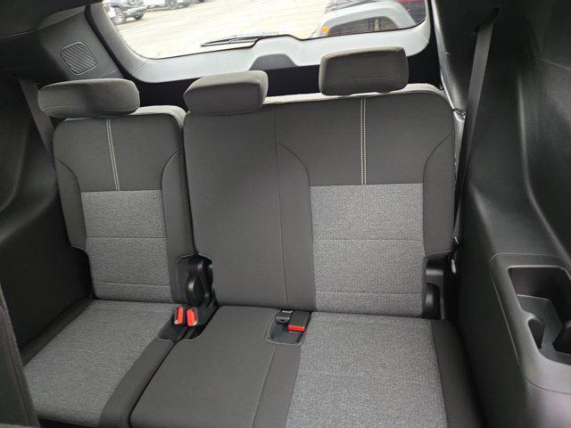 new 2025 GMC Acadia car, priced at $49,435