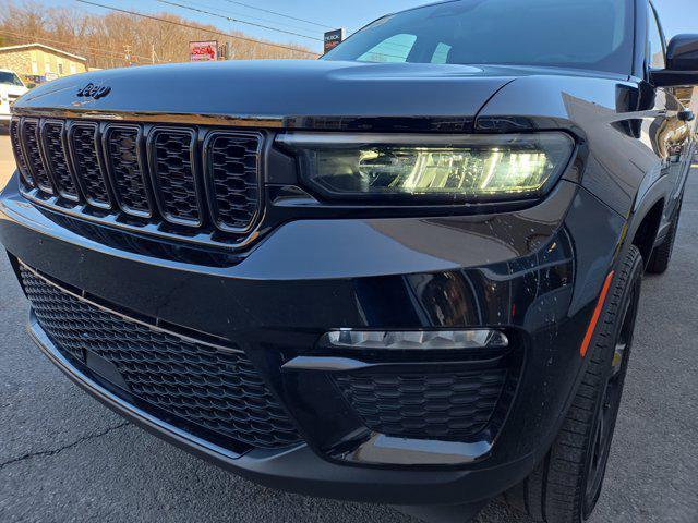 used 2023 Jeep Grand Cherokee car, priced at $32,000