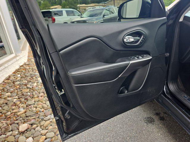 used 2019 Jeep Cherokee car, priced at $19,000