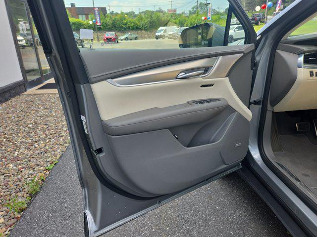 used 2024 Cadillac XT5 car, priced at $46,000