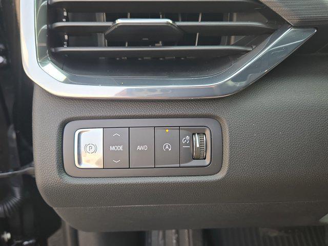 new 2025 GMC Acadia car, priced at $46,675