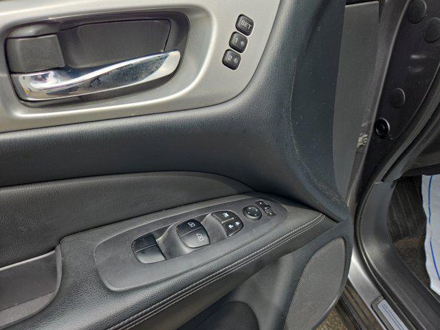 used 2018 Nissan Pathfinder car, priced at $14,000