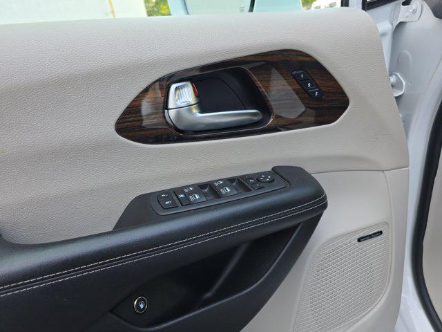 used 2022 Chrysler Pacifica Hybrid car, priced at $24,000
