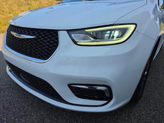 used 2022 Chrysler Pacifica Hybrid car, priced at $24,000