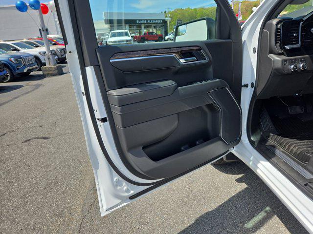 new 2025 GMC Sierra 1500 car, priced at $49,633