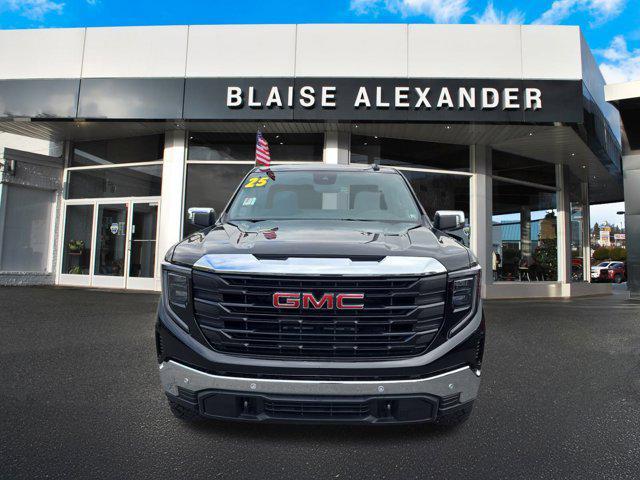 new 2025 GMC Sierra 1500 car, priced at $47,554