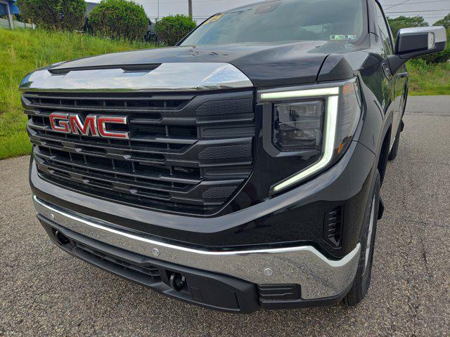 new 2025 GMC Sierra 1500 car, priced at $41,327