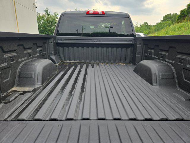 new 2025 GMC Sierra 1500 car, priced at $41,327