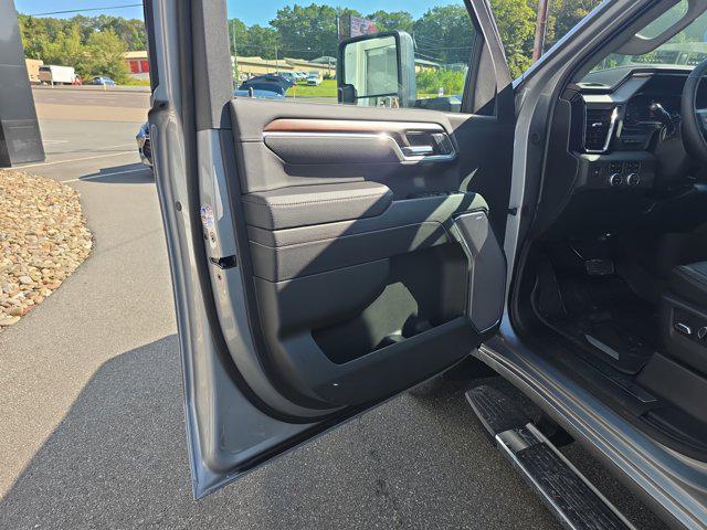 new 2025 GMC Sierra 3500 car, priced at $85,000