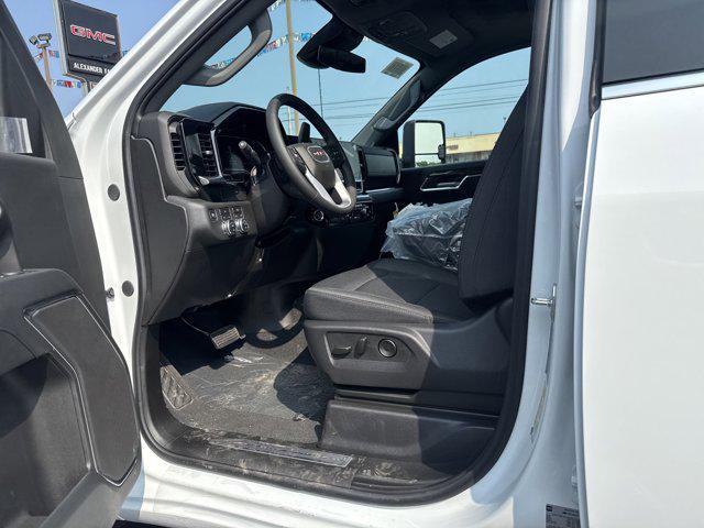 new 2025 GMC Sierra 2500 car, priced at $57,404