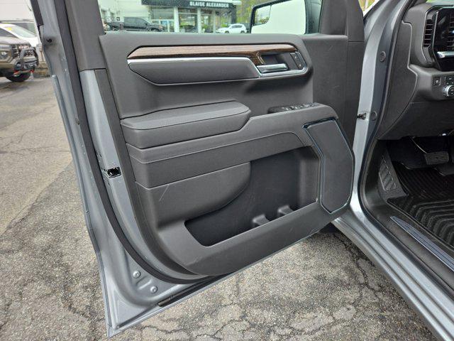 new 2025 GMC Sierra 1500 car, priced at $52,590