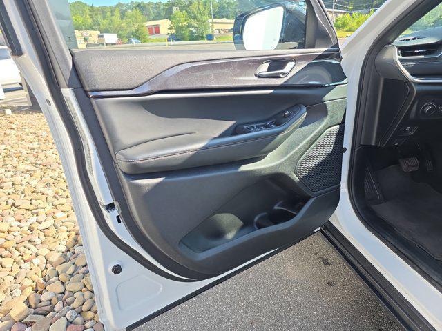 used 2023 Jeep Grand Cherokee car, priced at $36,000