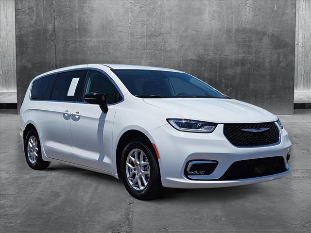 used 2024 Chrysler Pacifica car, priced at $32,926