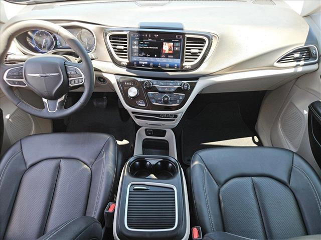 used 2024 Chrysler Pacifica car, priced at $32,926