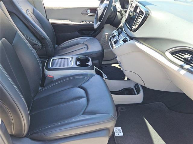 used 2024 Chrysler Pacifica car, priced at $32,926
