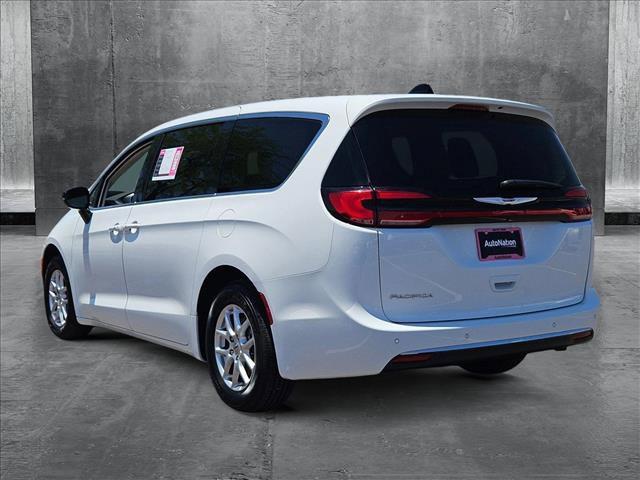 used 2024 Chrysler Pacifica car, priced at $32,926