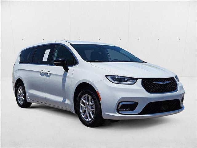 used 2024 Chrysler Pacifica car, priced at $30,468