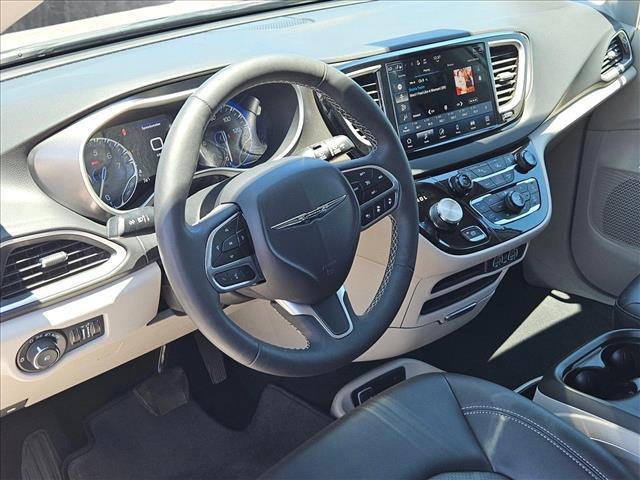 used 2024 Chrysler Pacifica car, priced at $32,926