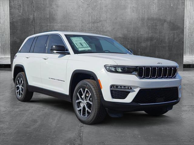 new 2025 Jeep Grand Cherokee car, priced at $45,695