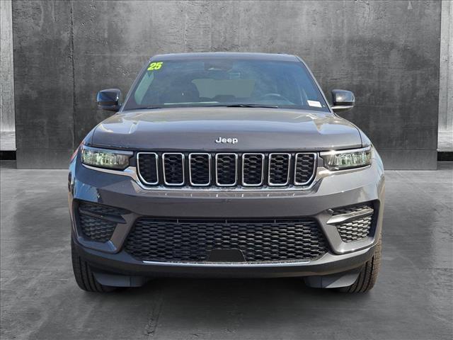 new 2025 Jeep Grand Cherokee car, priced at $41,425