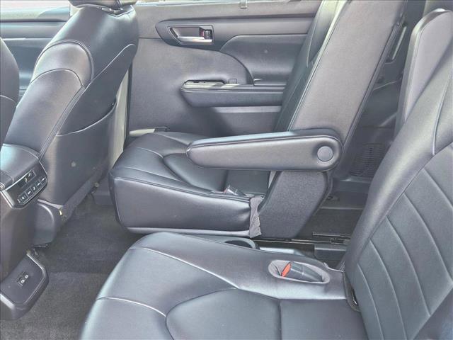 used 2023 Toyota Highlander car, priced at $32,990