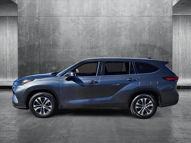 used 2023 Toyota Highlander car, priced at $35,822