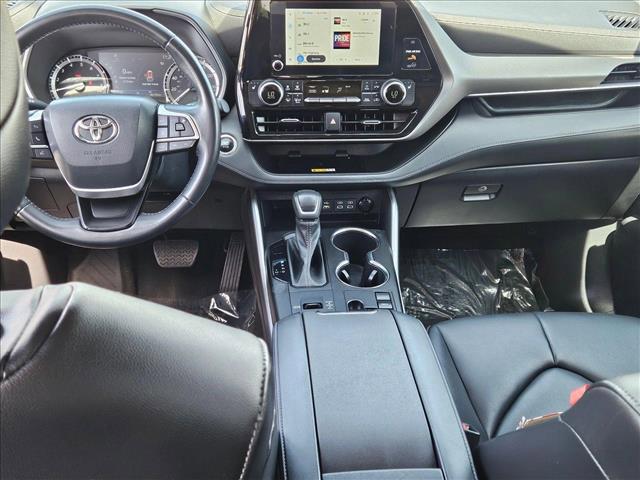 used 2023 Toyota Highlander car, priced at $35,822
