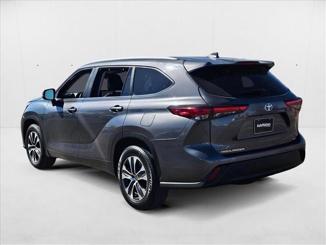used 2023 Toyota Highlander car, priced at $32,990