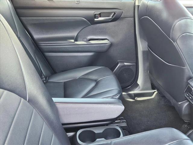 used 2023 Toyota Highlander car, priced at $35,822