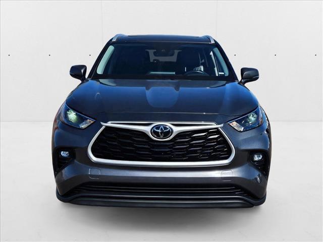 used 2023 Toyota Highlander car, priced at $32,990