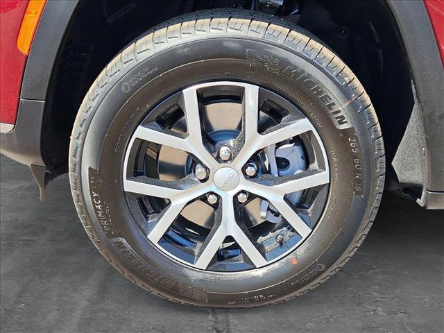 new 2025 Jeep Grand Cherokee L car, priced at $49,495